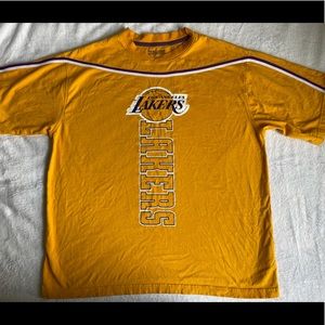 Lakers Exclusive Collection shirt size L